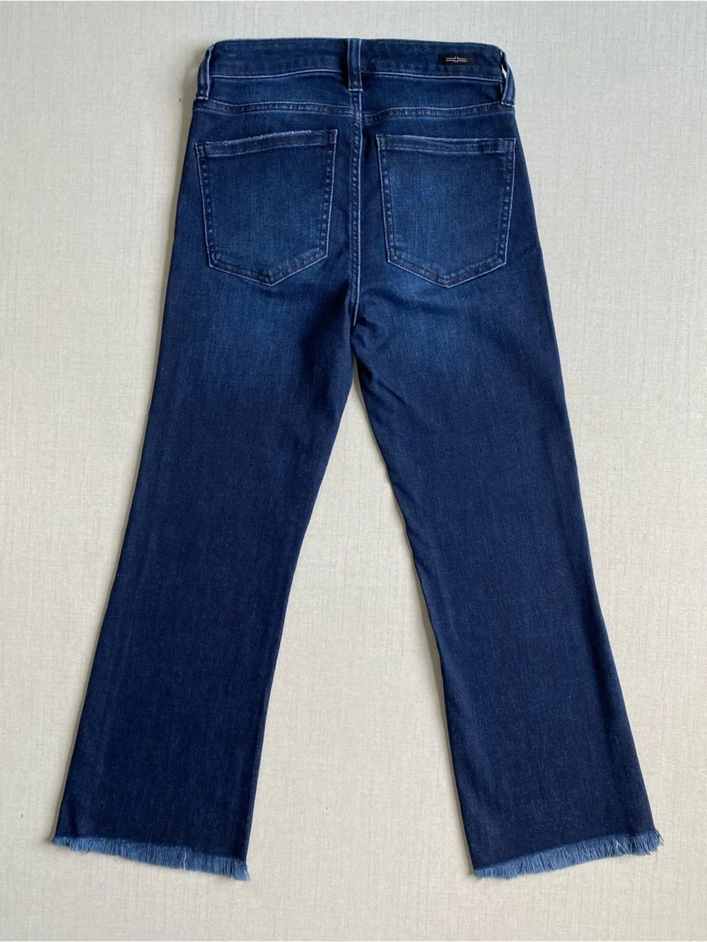 Liverpool Los Angeles Dark Wash Raw Hem Crop Flare Jeans Size 2/26